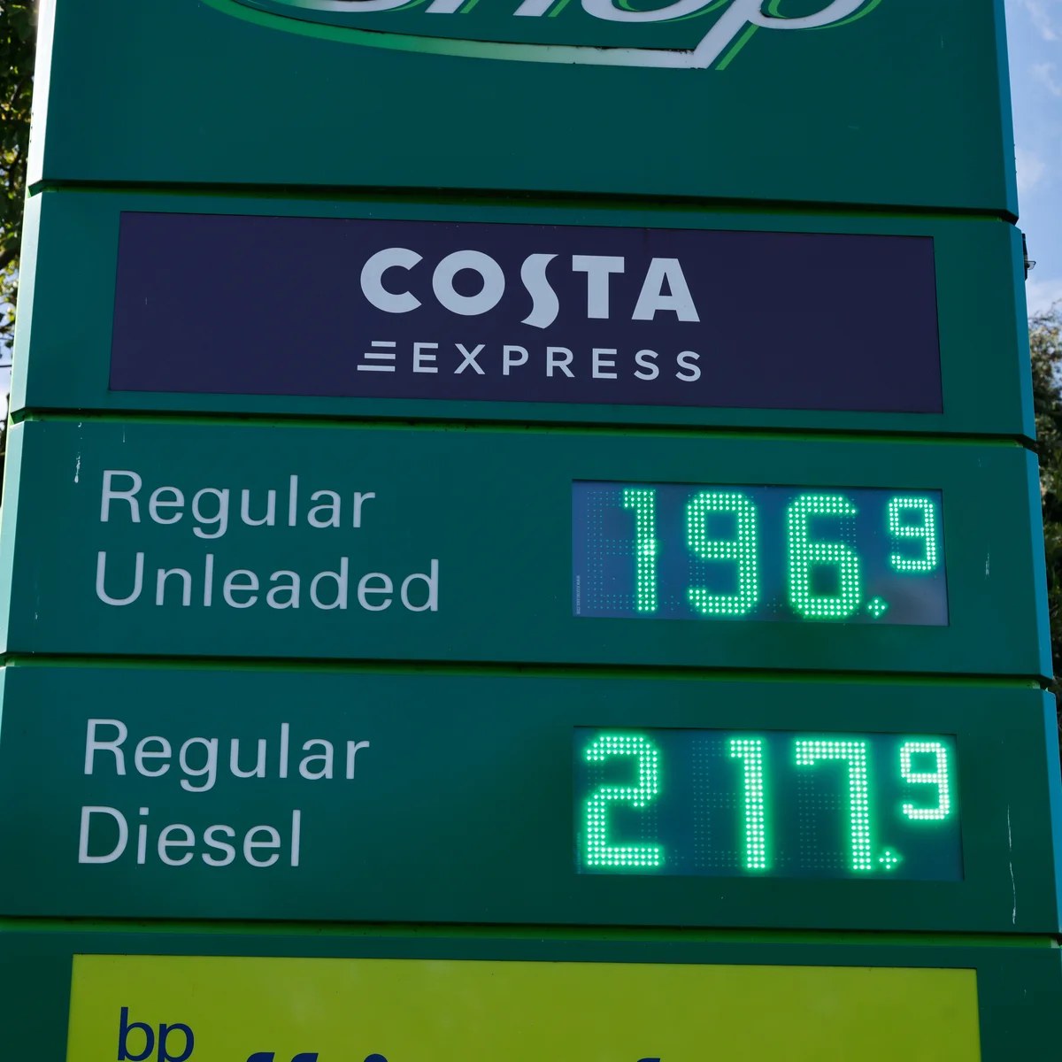 Diesel squeeze expected to continue into 2027 despite Trump’s deal with Russia – business live
