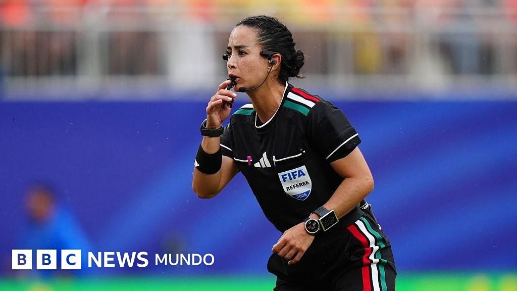 Katia Itzel García, la primera árbitra de América Latina en dirigir en un partido del Mundial masculino